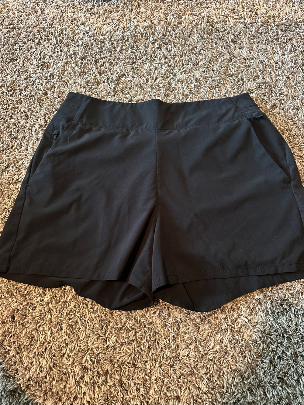 Athleta Black Brooklyn Women’s Shorts with Side Pockets